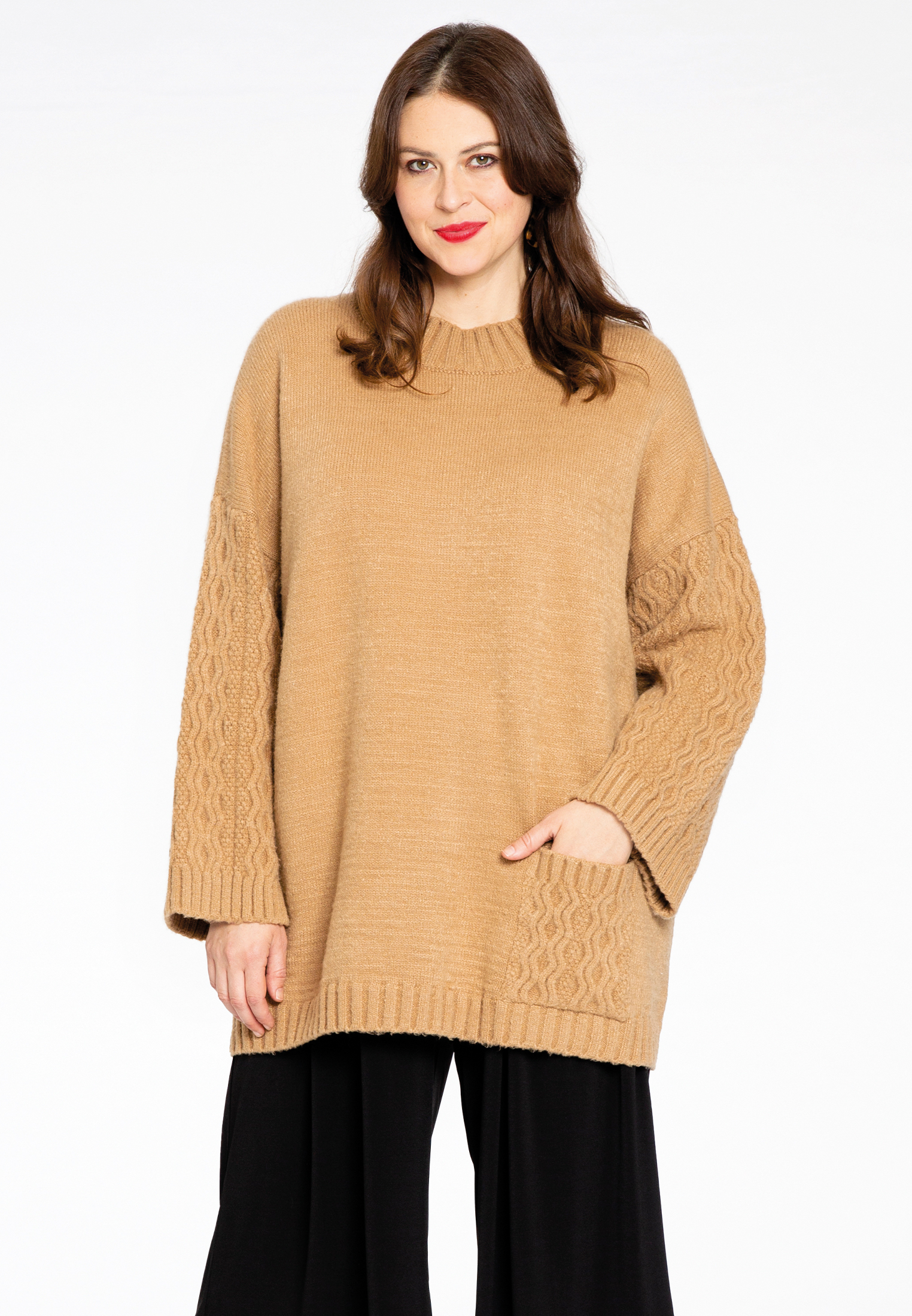 Pullover with cable knit - brown